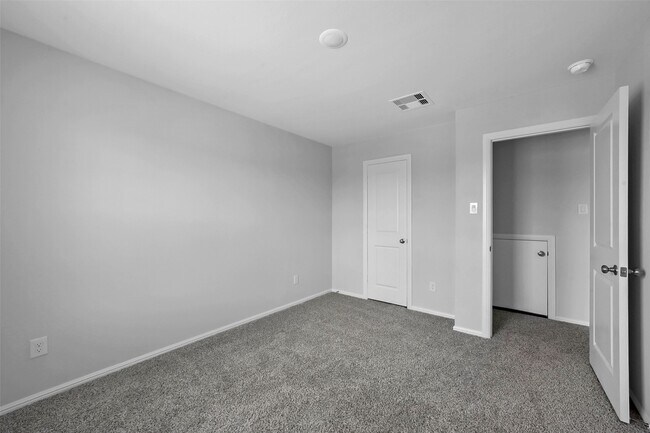 Building Photo - 1120 Novelle Bnd Dr