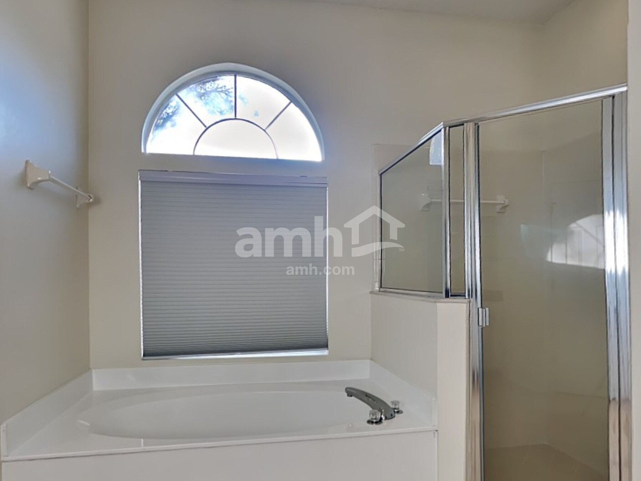 Building Photo - 125 Whisper Ridge Dr