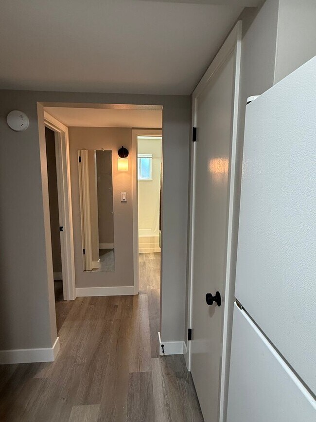 Building Photo - Remodeled 3 Bedroom Home Tempe