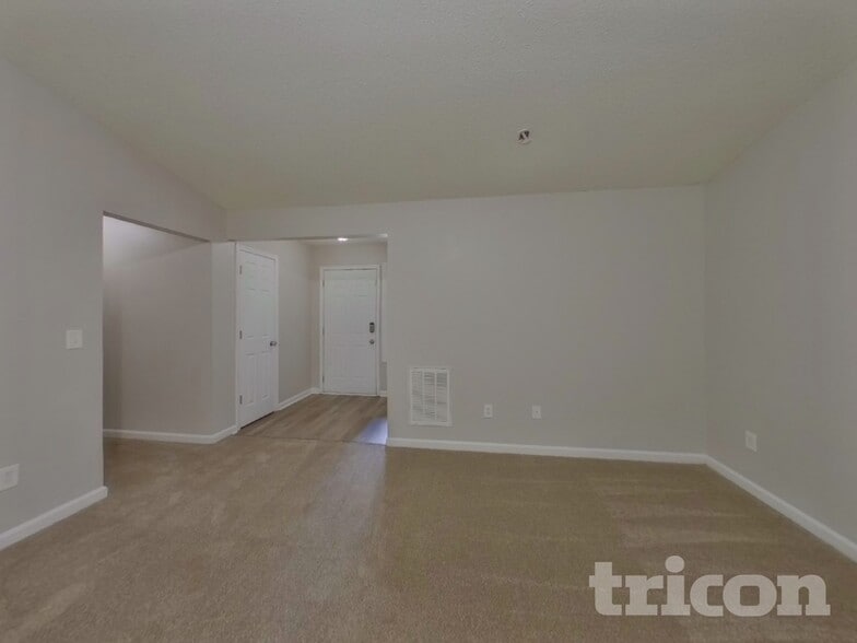 Building Photo - 372 Cheri Pl