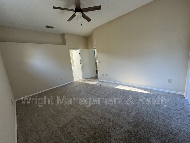 Building Photo - 3966 Eagle Cove E Dr
