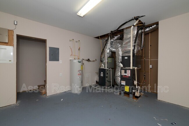 Building Photo - 1217 Dreamview Ln