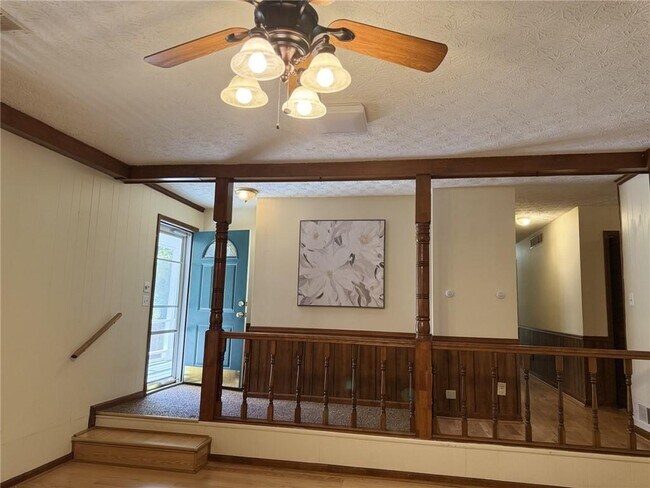 Building Photo - 361 Buck Ct