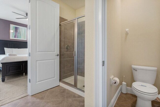 Building Photo - 551 Lasso Dr