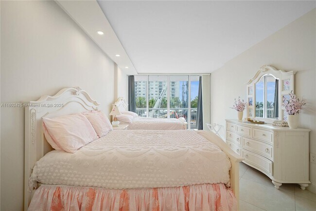 Building Photo - 9341 Collins Ave