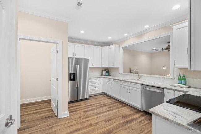 Building Photo - 177 Villa Oak Cir