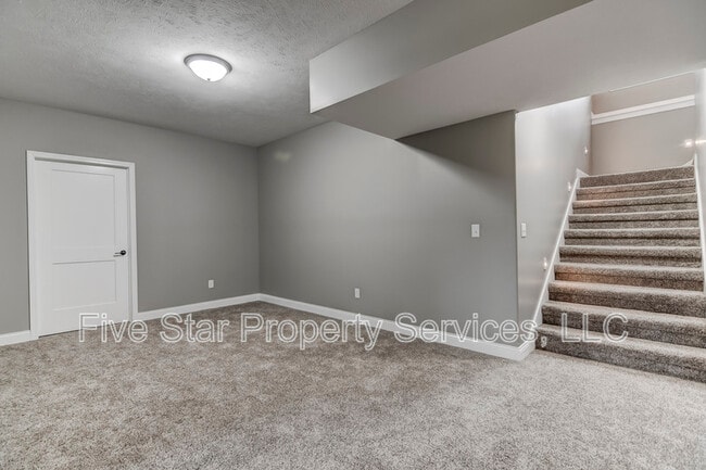 Building Photo - 60 Moonlight Ct.