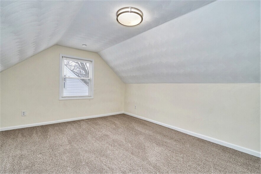 Building Photo - 3502 Commonwealth Ave