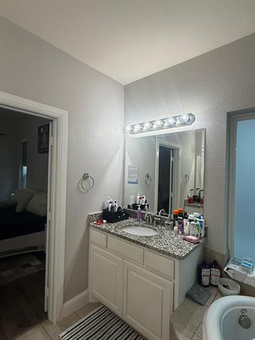 Building Photo - 15572 Yarberry Dr