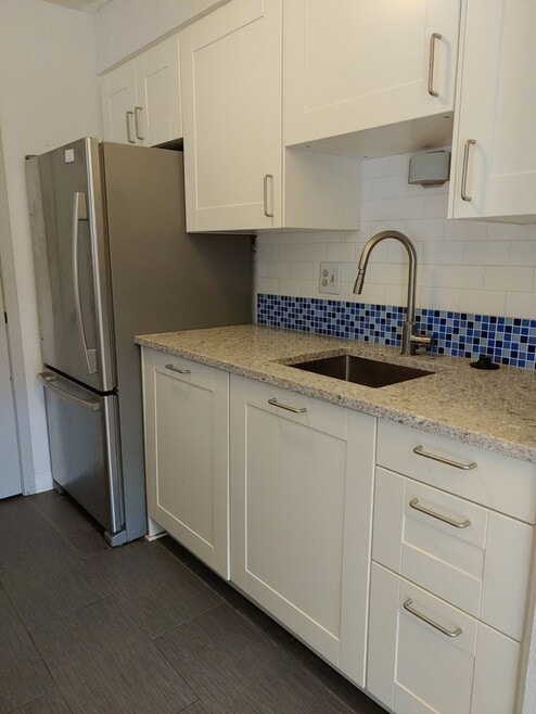 Building Photo - 2800 Kalmia Ave