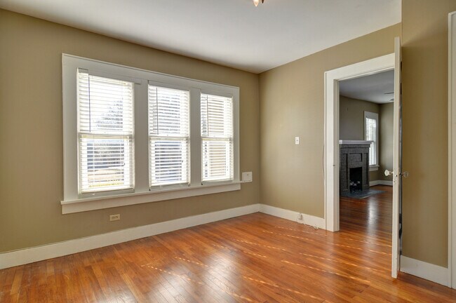 Building Photo - 4128 Pershing Ave