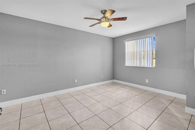 Building Photo - 2881 N Oakland Forest Dr