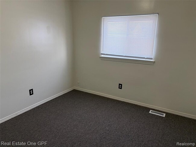 Building Photo - 14960 Alberta Ave