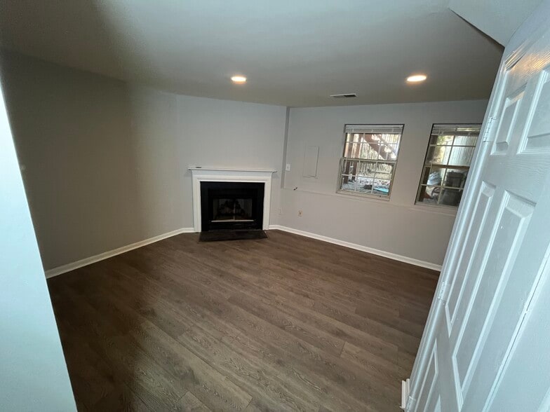 Basement living area - 14222 Autumn Cir