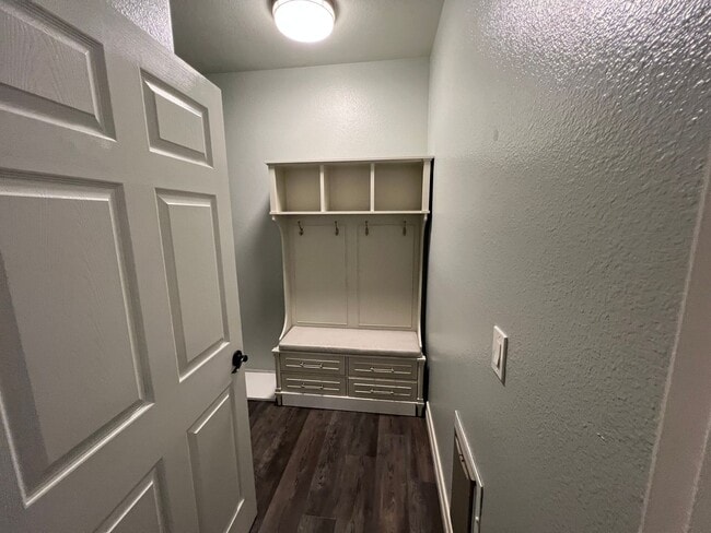 Building Photo - Upgraded Single Story First Floor Condo in Gated Community at Popular Madison Park Villas