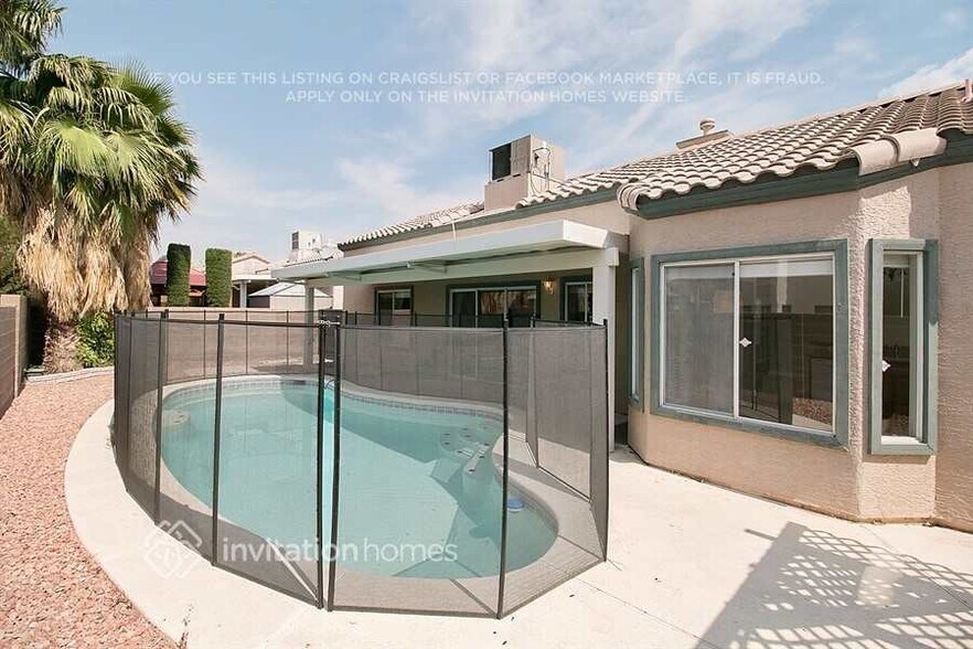 Building Photo - 6105 Desert Haven Rd