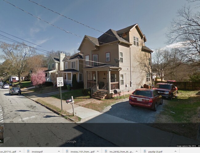 Building Photo - HUGE Four Bedroom