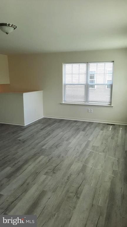 Building Photo - 807 Schooner Ln