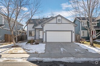 Building Photo - Beautiful 2 story home