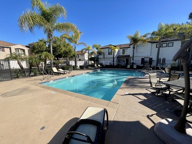 Building Photo - Codorniz Way