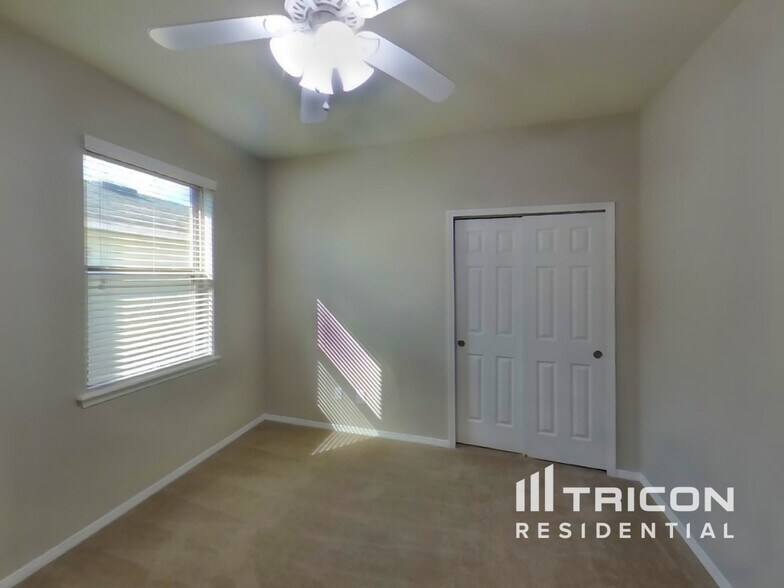 Building Photo - 593 Alpine Thistle Dr