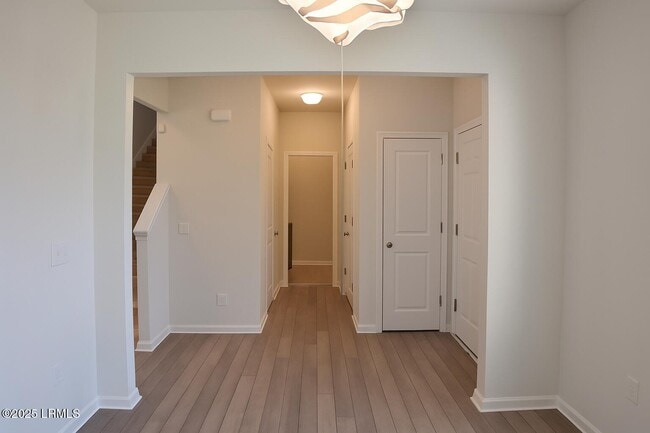 Building Photo - 15 Chauga St