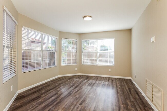 Building Photo - 6772 W Morrow Dr