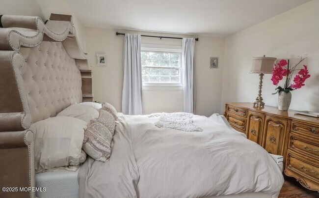 Building Photo - 24 Layton Ave