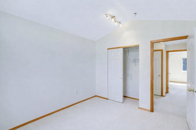 Building Photo - 18624 E 8th Ave