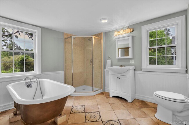 Building Photo - 115 Turk Hill Rd