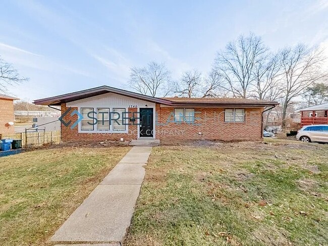 Primary Photo - 1740 Carolyn Park Dr