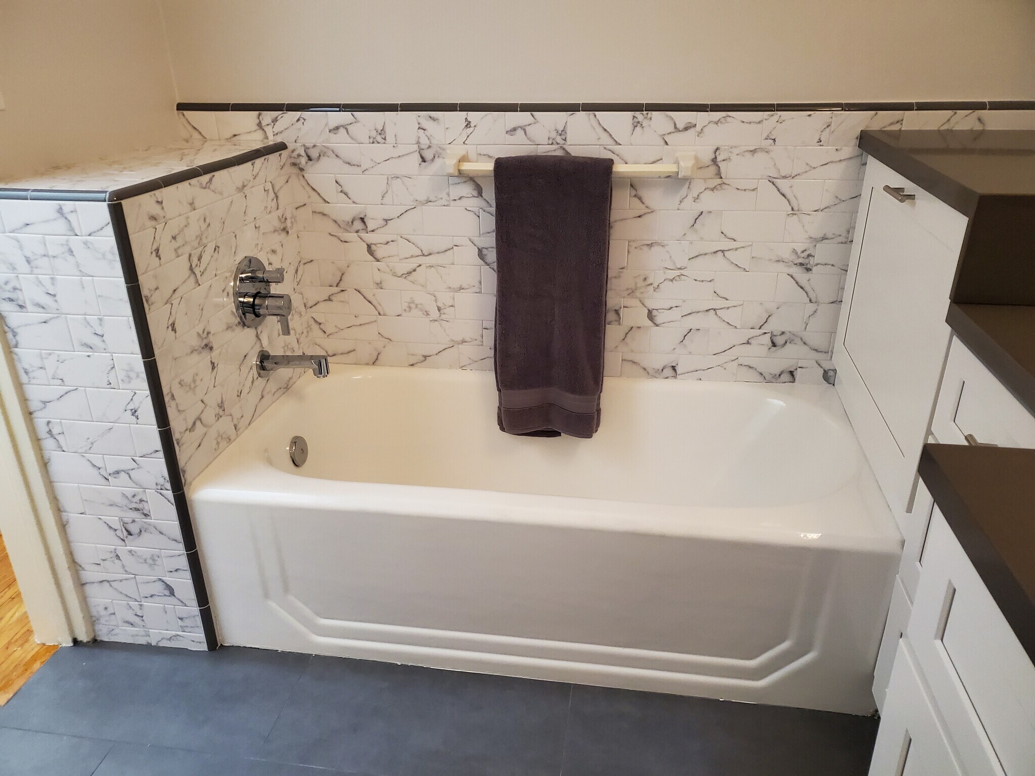 SEPARATE SHOWER - 6326 Orange St