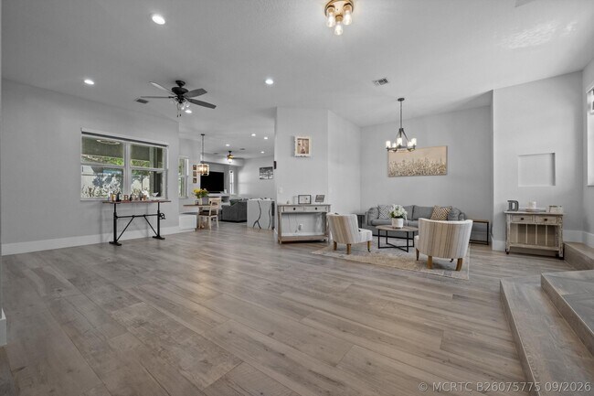 Building Photo - 2926 Dovedale Ct