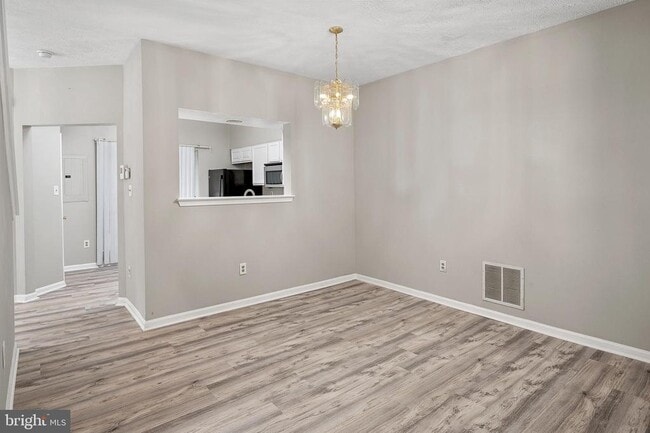 Building Photo - 3622 Elmcrest Ln