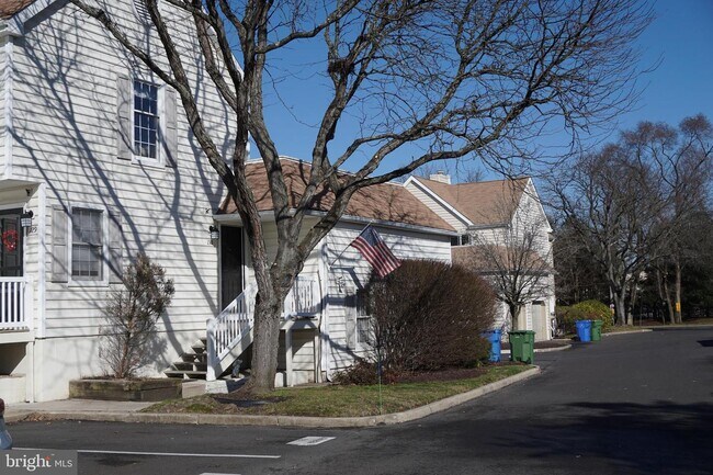 Building Photo - 130 Society Hill Blvd