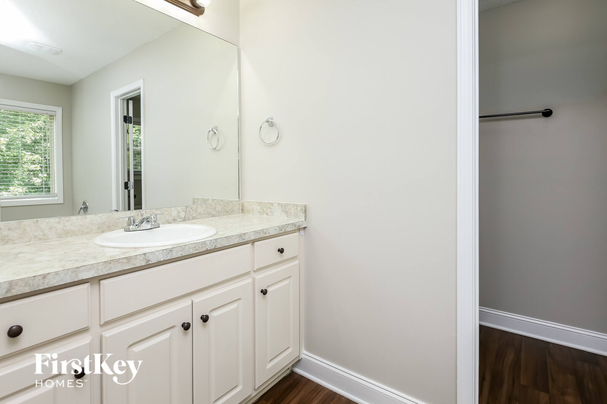 Building Photo - 1862 Jessica Way