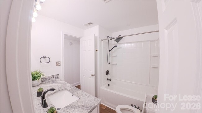 Building Photo - 100 Willow Run Dr