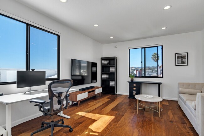 Building Photo - 11829 Mayfield Ave