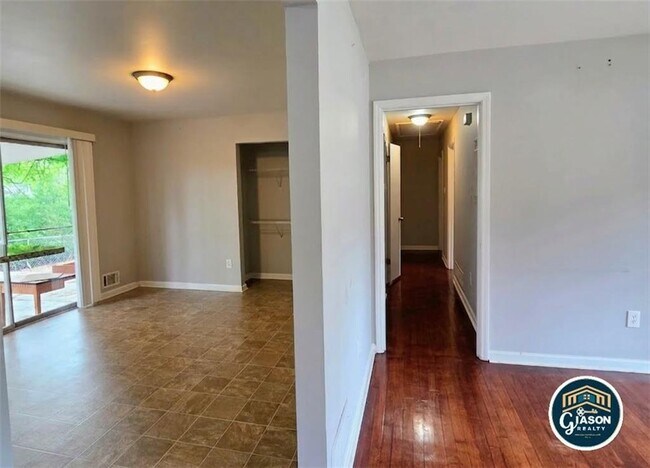 Building Photo - 1227 Dove Ct