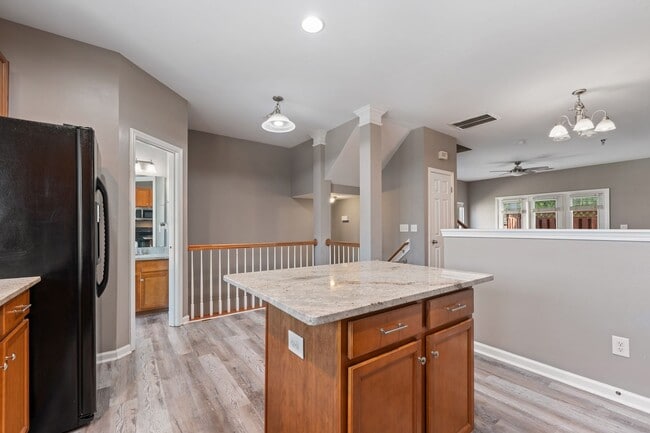 Building Photo - Stunning 3 Story Townhome in South Durham!