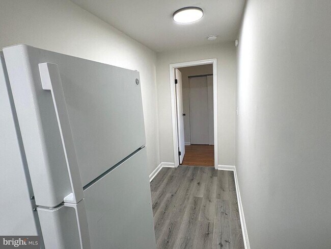 Building Photo - 7330 Sycamore Ave