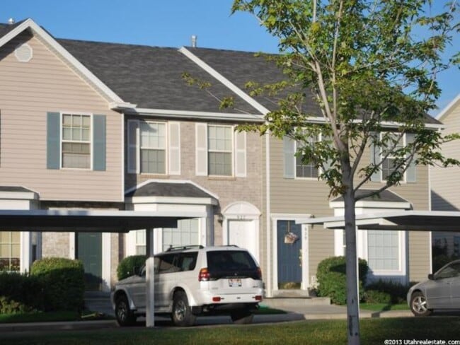 Building Photo - 3 Bedroom Townhome in Provo's Westside