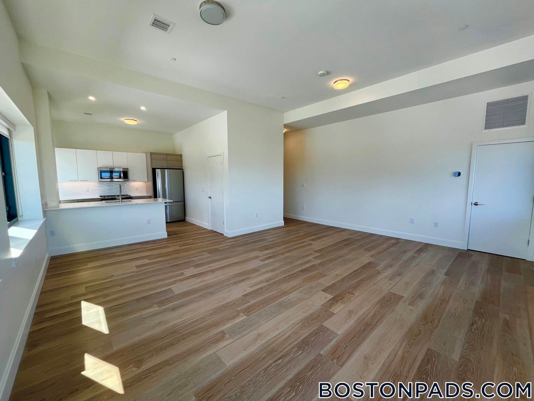 Building Photo - 1079 Commonwealth Ave