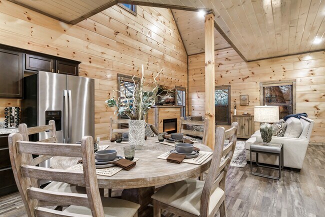 Building Photo - 2127 Eagle Feather Dr