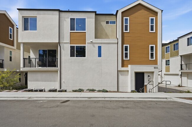 Building Photo - 850 Kili St