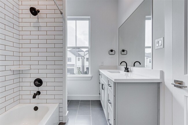 Building Photo - 7818 Janak Dr