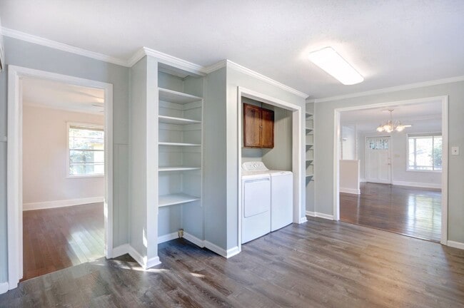 Building Photo - Single Family 2.5 bd, 1 ba close to Forsyth Park, Historic District