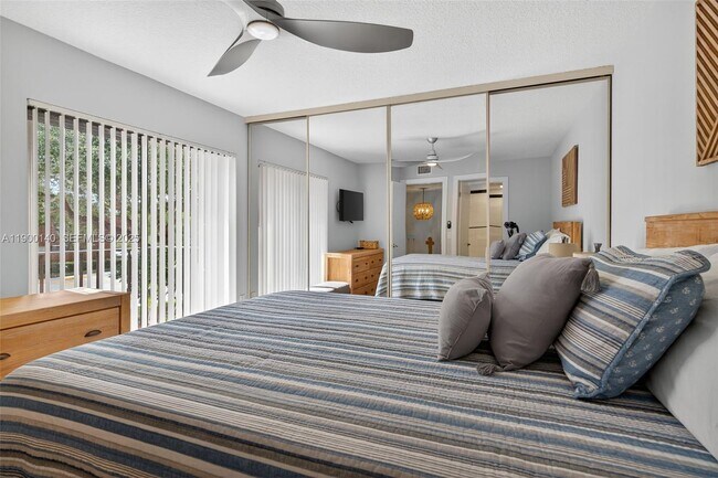 Building Photo - 2701 27th Ct