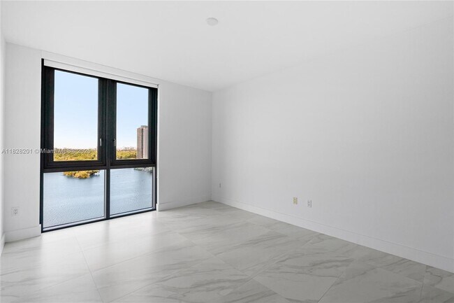 Building Photo - 17111 Biscayne Blvd