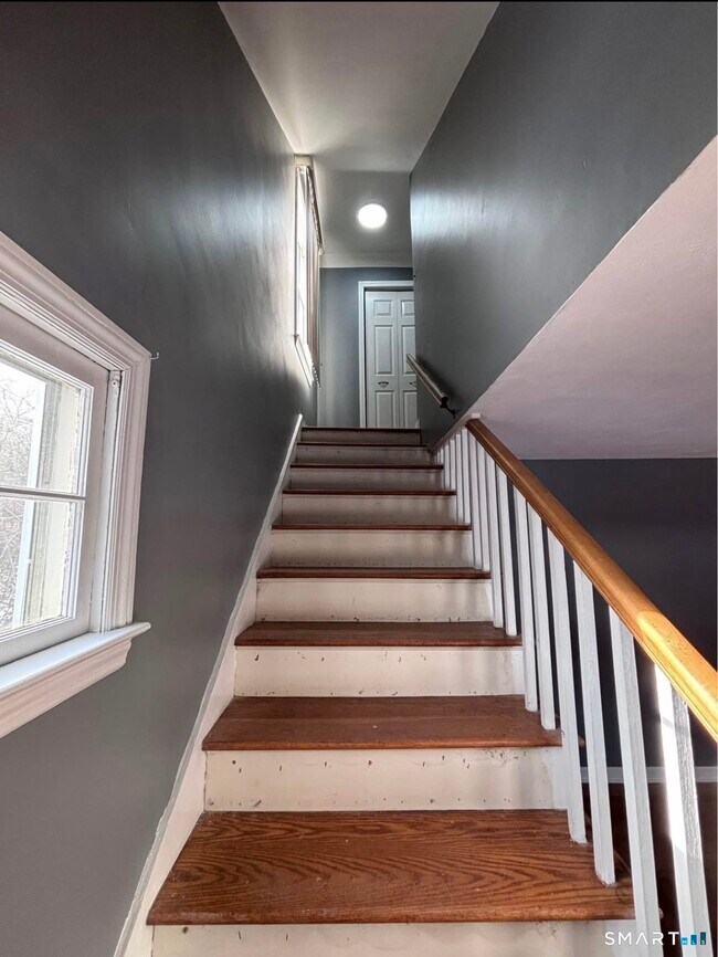 Building Photo - 112 Harrington Ave